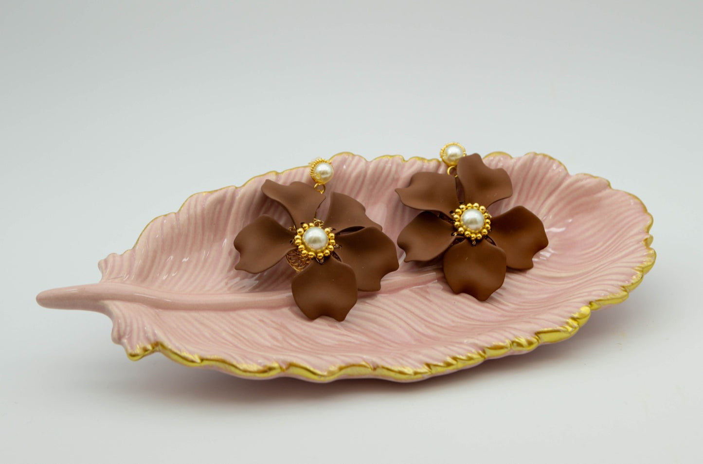 Aretes flor grande acri oro lam