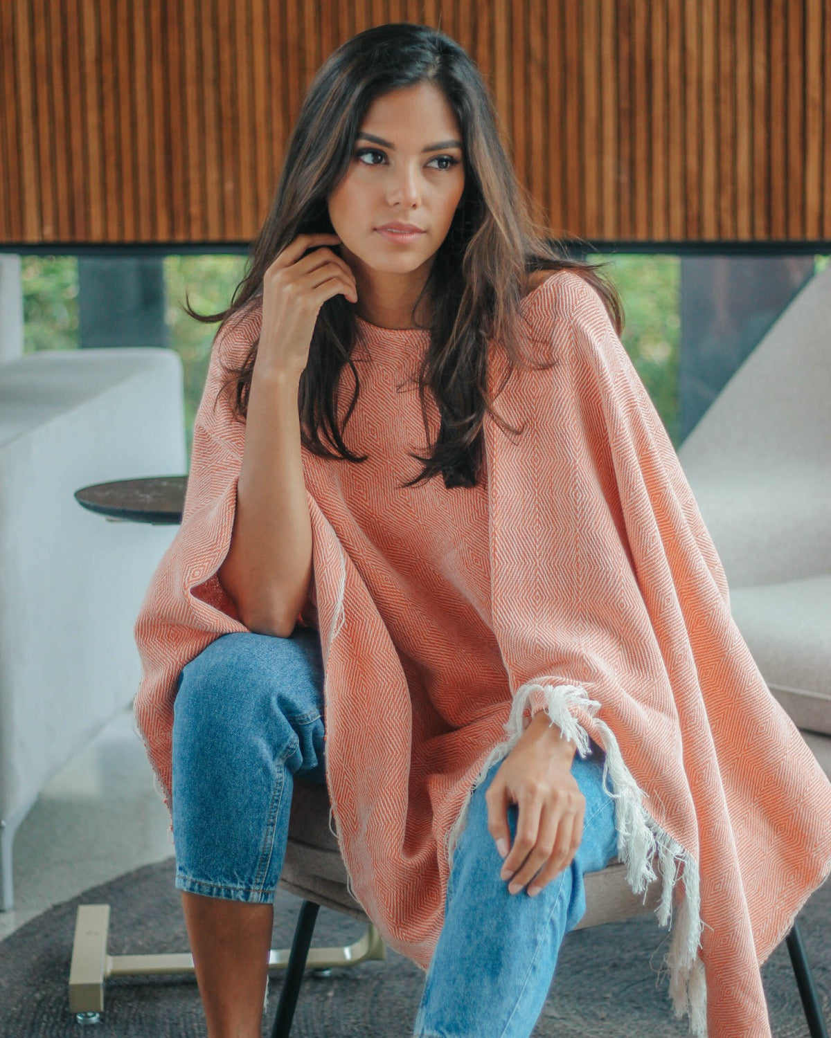 Poncho Mechas al lado Naranja