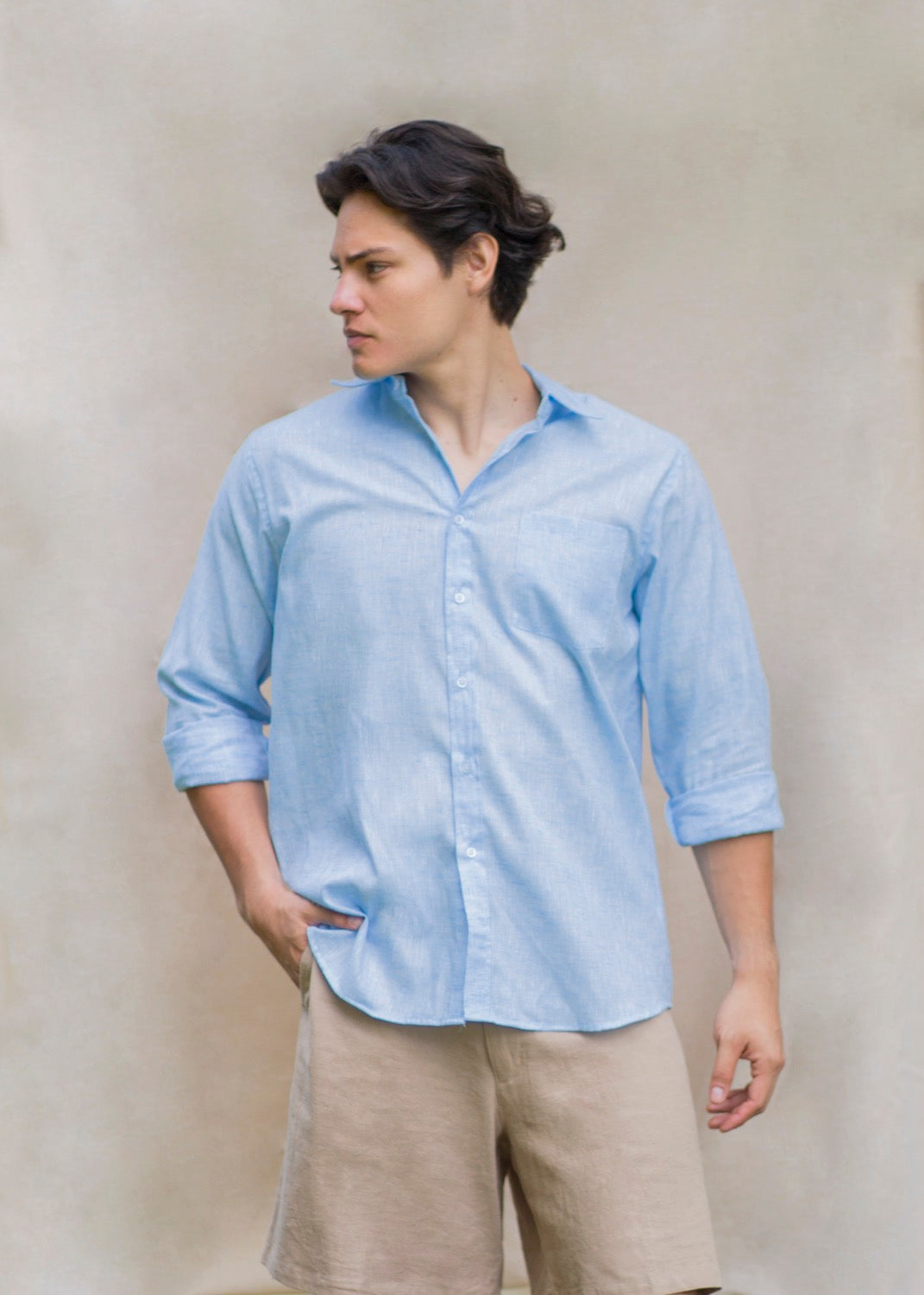 Camisa manga larga de lino color celeste