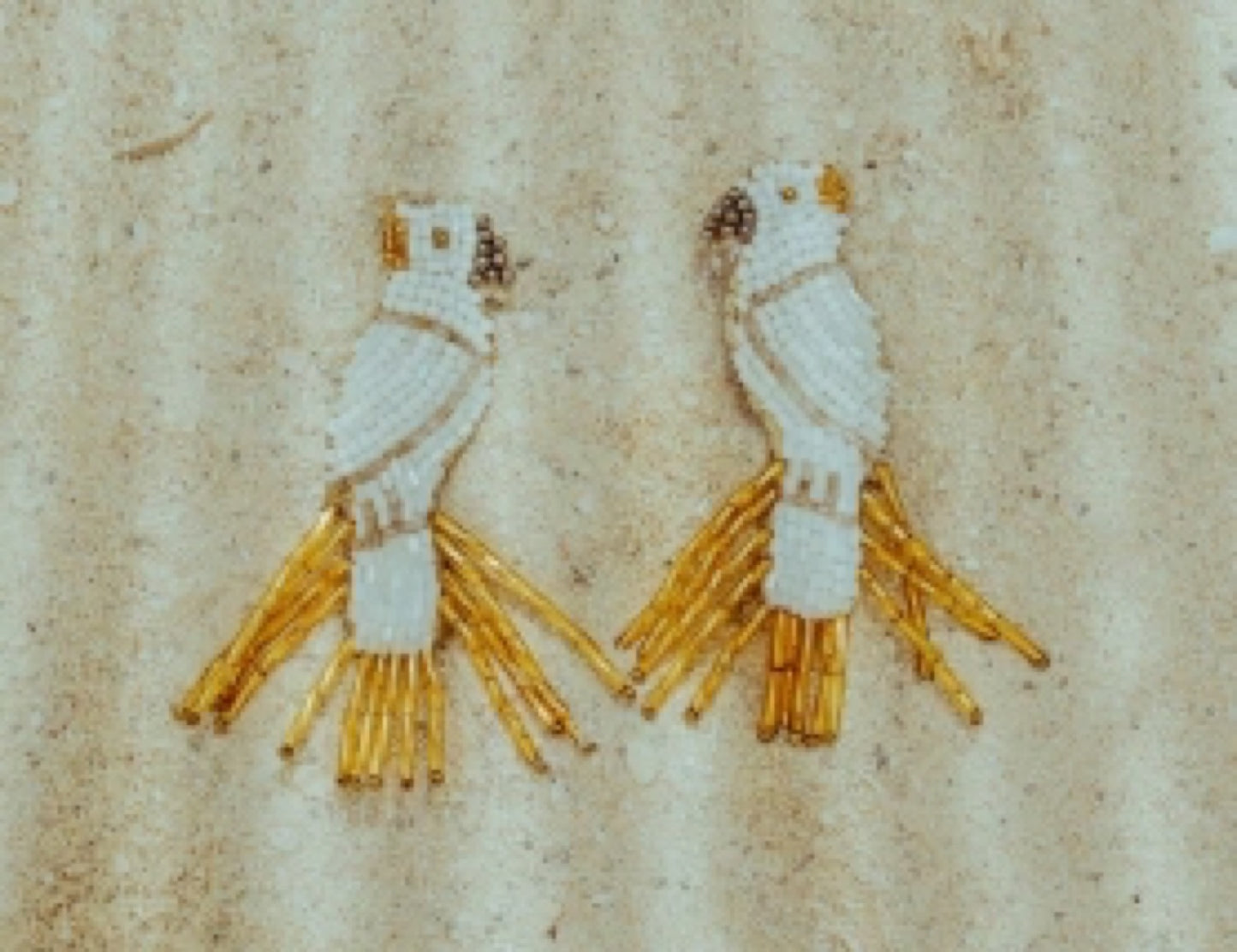 Aretes de cacatua