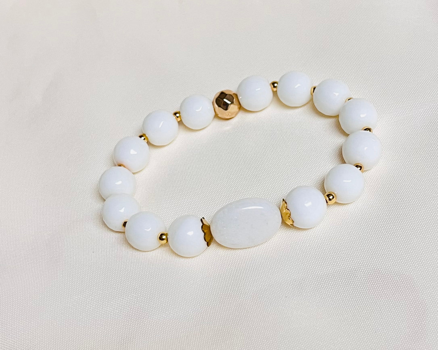 Pulsera Cuarzo Blanco Y Ematitas Doradas
